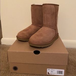 Women’s UGG Classic Short Boot II